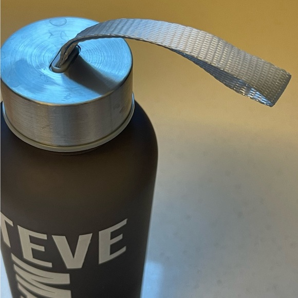 NWOT- Steve Madden Water Bottle - Picture 2 of 4
